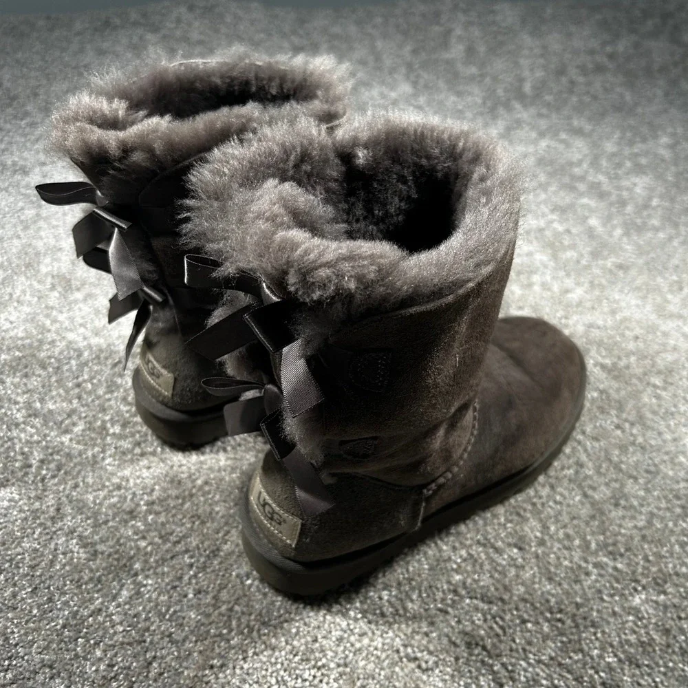 UGG Australia Bailey Bow II Grey Sheepskin Boots 1002954 Womens 7
